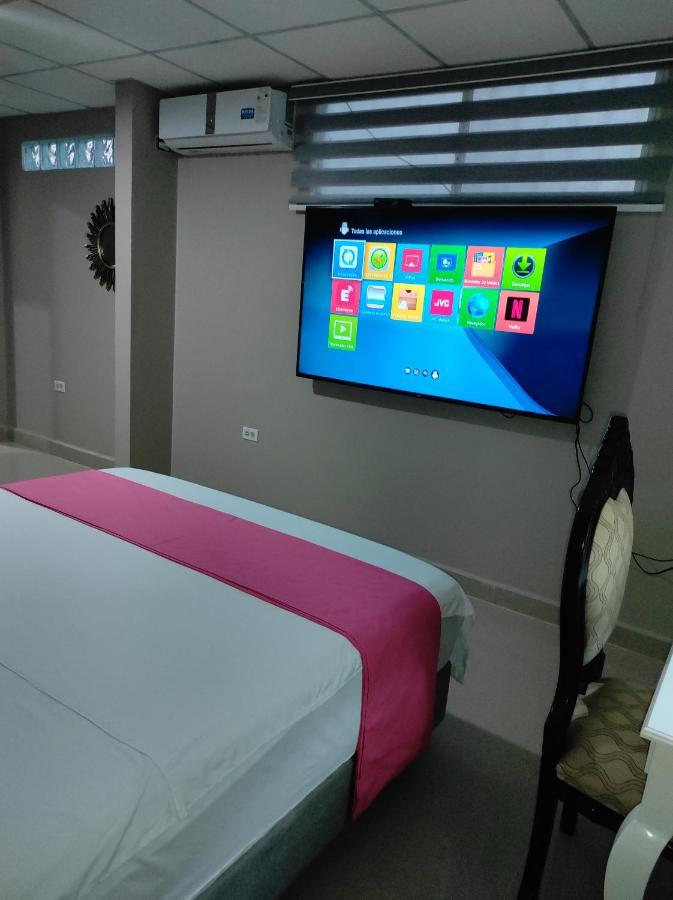Royalinn Guayaquil Bagian luar foto
